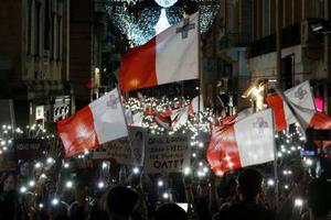 Áp lực từ người biểu tình, nhiều lãnh đạo Chính phủ từ chức