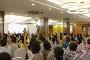 Học cách lắng nghe để trở thành người đồng hành cùng con