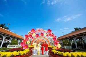 Lạc bước đến lễ hội Xuân Phát Tài, cháy máy ảnh vẫn chưa hết cảnh đẹp 