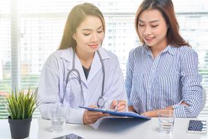 Vietcombank và Bệnh viện Thủ Đức hợp tác thanh toán viện phí trực tuyến