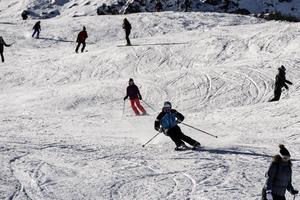 Pháp: Gần 1.000 du khách bị kẹt ở núi Alps vì thời tiết xấu