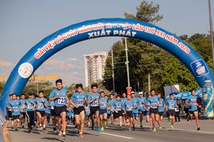 Hơn 8.000 vận động viên tham gia Giải Việt dã chào năm mới - BTV Number 1