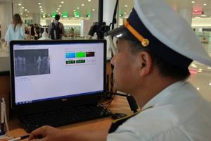 Hà Nội đặt 5 máy đo thân nhiệt tại sân bay Nội Bài