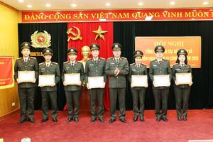 Không để lọt vào lực lượng những cán bộ vi phạm, thoái hoá 