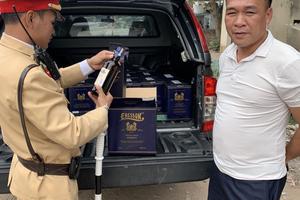 Bắt liên tiếp 3 vụ vận chuyển hàng hóa không rõ nguồn gốc 