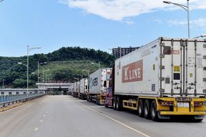 Hàng nông sản đã được thông quan ở các cửa khẩu