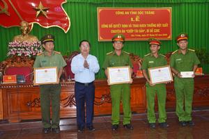 Sóc Trăng: Bắt nhóm đối tượng giả danh công an cướp tài sản