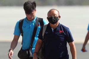 Thầy Park trở lại Việt Nam, trao cả hi vọng vào Công Phượng