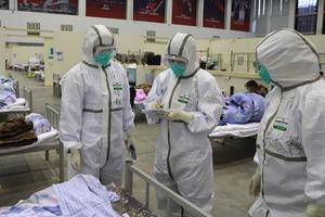 500 y bác sỹ nhiễm Covid-19, Vũ Hán kêu gọi tăng cường thiết bị bảo hộ