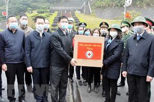 Tặng 350.000 chiếc khẩu trang cho Khu tự trị dân tộc Choang Quảng Tây