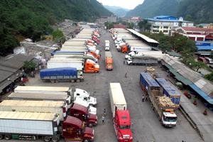 Bộ Công Thương khuyến cáo doanh nghiệp hạn chế chuyển hàng lên biên giới