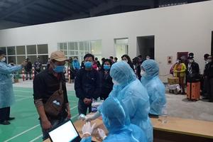 Cách ly trong đêm 137 công dân từ Lào về Việt Nam 