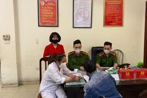 Trường hợp đầu tiên tại Hà Nội bị phạt vì không đeo khẩu trang