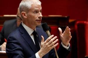 Bộ trưởng Văn hóa Pháp dương tính với virus SARS-CoV-2