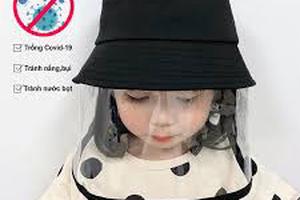 Hà Nội sôi động thị trường mũ có kính bảo hộ phòng COVID-19