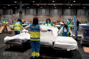 Tổng số ca nhiễm bệnh COVID-19 trên toàn cầu vượt 800.000 người