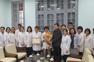 Các nhà khoa học nữ phân lập thành công SARS-CoV-2 được trao giải Kovalevskaia năm 2019