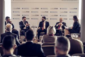 Bàn về ổn định, an ninh và tham nhũng