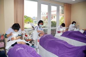 Bệnh viện Da liễu Hà Nội tổ chức khám, tư vấn thẩm mỹ da miễn phí