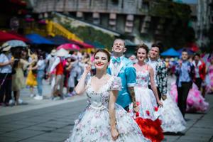 Tạm dừng hoạt động vui chơi, giải trí và đón khách lưu trú