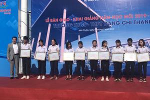 Học sinh khối lớp 12 nghỉ học đến ngày 15/3