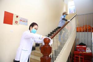 Vệ sinh khử khuẩn đối với người phải cách ly y tế tại nhà như thế nào?