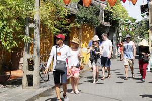 Khách quốc tế đến Việt Nam giảm mạnh trong tháng 3