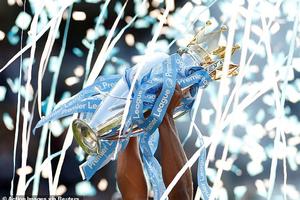 Vì sao các CLB Premier League "cắn răng" trả lương cầu thủ bất chấp Covid-19