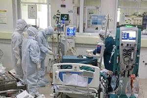Ba bệnh nhân mắc COVID-19 nặng có 3 lần xét nghiệm âm tính