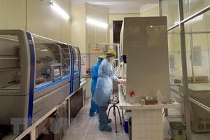 Hòa Bình đưa vào sử dụng hệ thống máy xét nghiệm SARS-CoV-2