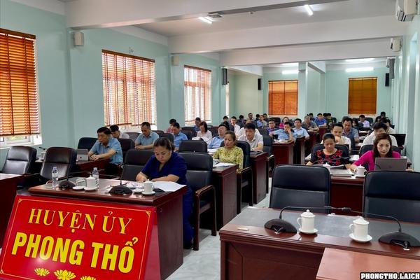 Phong Thổ, Lai Châu: Kiên quyết xử lý vi phạm, khai trừ Đảng đối với 3 cán bộ