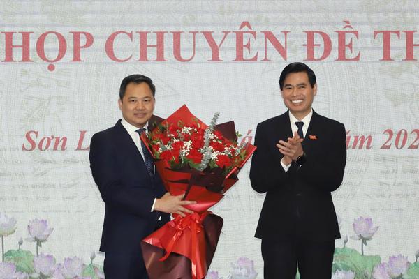 Phê chuẩn ông Nguyễn Đình Việt làm Chủ tịch UBND tỉnh Sơn La