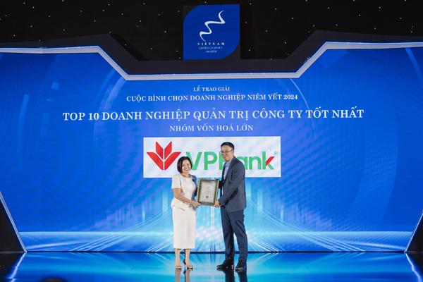 Top 10 Doanh nghiệp Quản trị công ty tốt nhất - nhóm vốn hóa lớn năm 2024 gọi tên VPBank