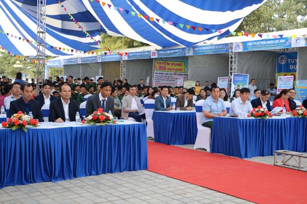 Điện Biên: Trên 10 nghìn chỉ tiêu tuyển dụng lao động tại ngày hội tư vấn việc làm, học nghề