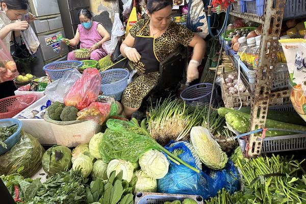 Liên tiếp ngộ độc thực phẩm - Cần tiếp tục siết chặt công tác quản lý an toàn thực phẩm