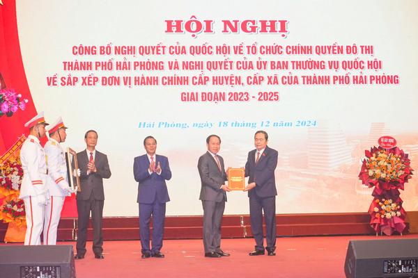 Công bố nghị quyết của Quốc hội sắp xếp đơn vị hành chính quyền đô thị thành phố Hải Phòng