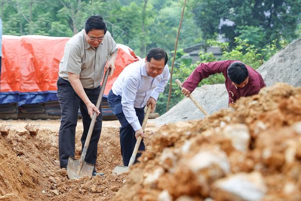 “Đếm ngược hàng tuần” để có 240.000 “Mái ấm cho đồng bào tôi”