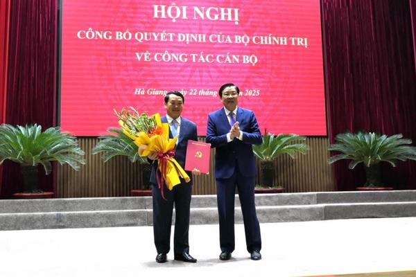 Ông Hầu A Lềnh giữ chức Bí thư Tỉnh ủy Hà Giang