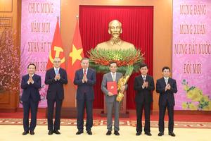 Hợp nhất Ban Tuyên giáo và Ban Dân vận, đổi tên Ban Kinh tế Trung ương