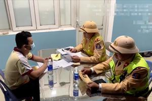 Phạt tài xế xe khách không bằng lái 54 triệu đồng