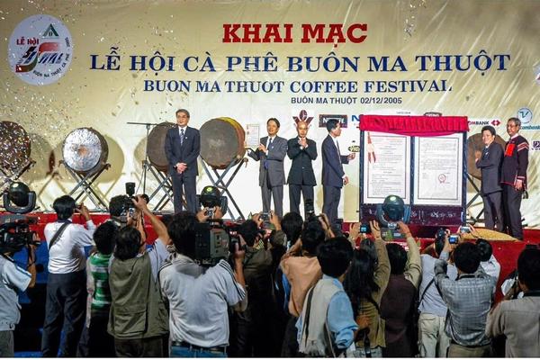 “Cha đẻ” của Lễ hội Cà phê Buôn Ma Thuột: Cà phê sẽ có vị thế, vươn tầm thế giới “Cha đẻ” của Lễ hội Cà phê Buôn Ma Thuột: Cà phê sẽ có vị thế, vươn tầm thế giới