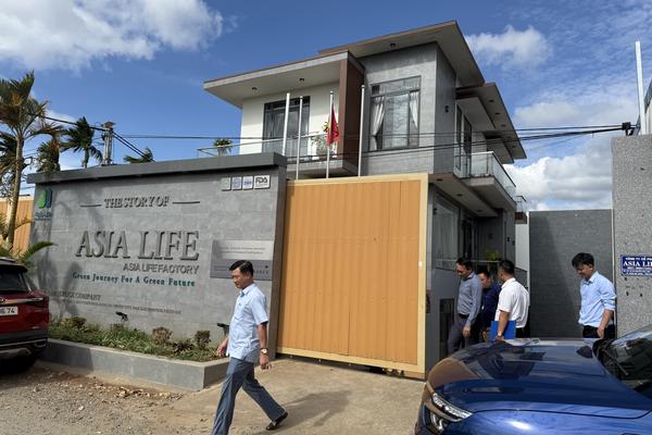 Vụ Hoa hậu Thuỳ Tiên, Tiktoker Hằng Du Mục và Quang Linh Vlogs bị tố quảng cáo lố kẹo rau củ: Công an Đắk Lắk kiểm tra đột xuất