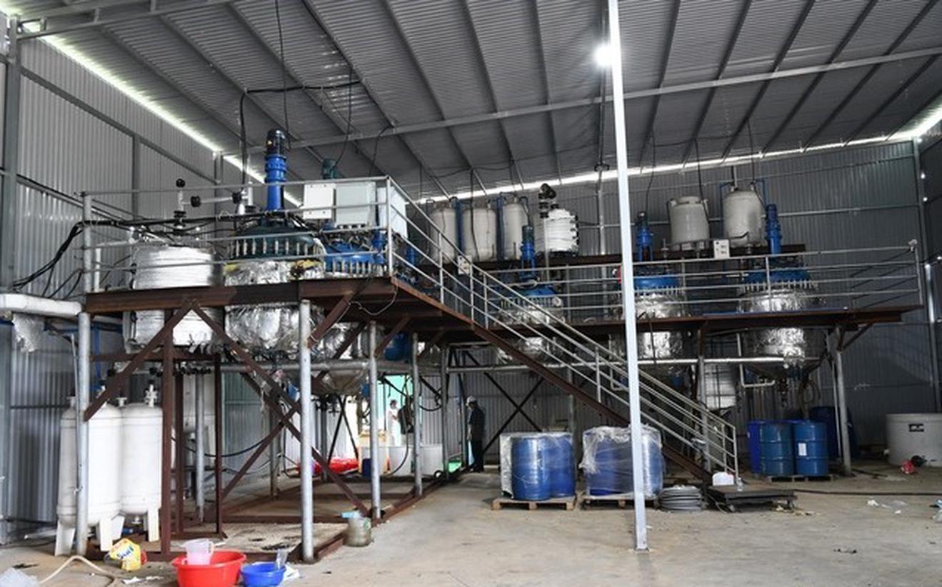 Khởi tố 10 người trong đường dây sản xuất ma túy lớn nhất Việt Nam