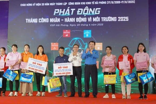 Tặng trên 5.000 suất quà trị giá trên 2,5 tỷ đồng cho công nhân, đoàn viên thành phố Hải Phòng