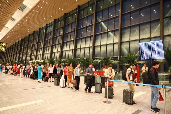 Tăng cường chuyến bay đến TP Hồ Chí Minh dịp Lễ 30/4 và 1/5