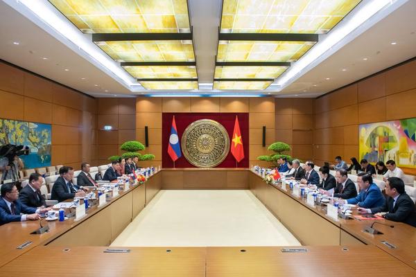 Thúc đẩy hợp tác hai cơ quan lập pháp Việt - Lào ngày càng chặt chẽ và hiệu quả