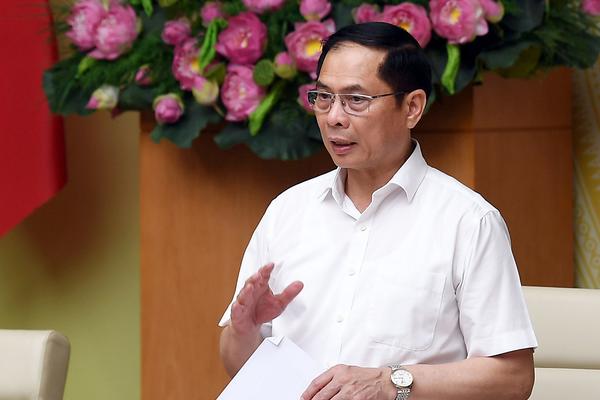 Phó Thủ tướng trăn trở khi vẫn xảy ra những vụ nghiêm trọng sữa giả, thuốc giả