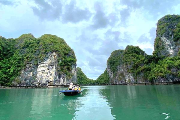 Quảng Ninh sẵn sàng đón du khách dịp nghỉ lễ 30/4 - 1/5