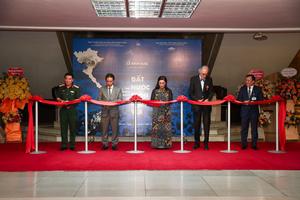 Trưng bày 300 ảnh, tài liệu, hiện vật chủ đề "Đất nước trọn niềm vui"