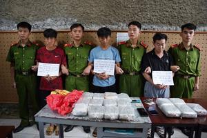 Điện Biên: Bắt giữ 3 đối tượng vận chuyển trái phép 50 bánh hồng phiến